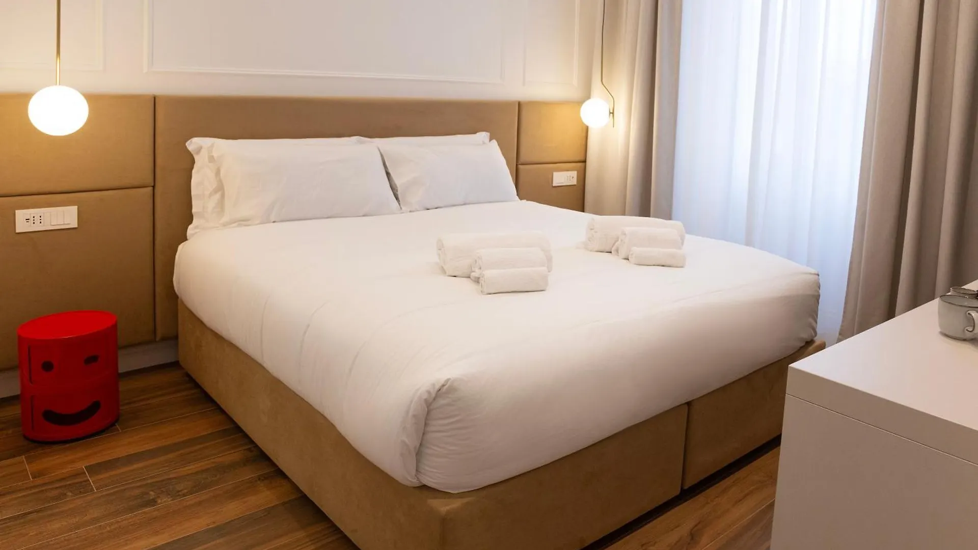 56 Orange Street Luxury Accommodation روما