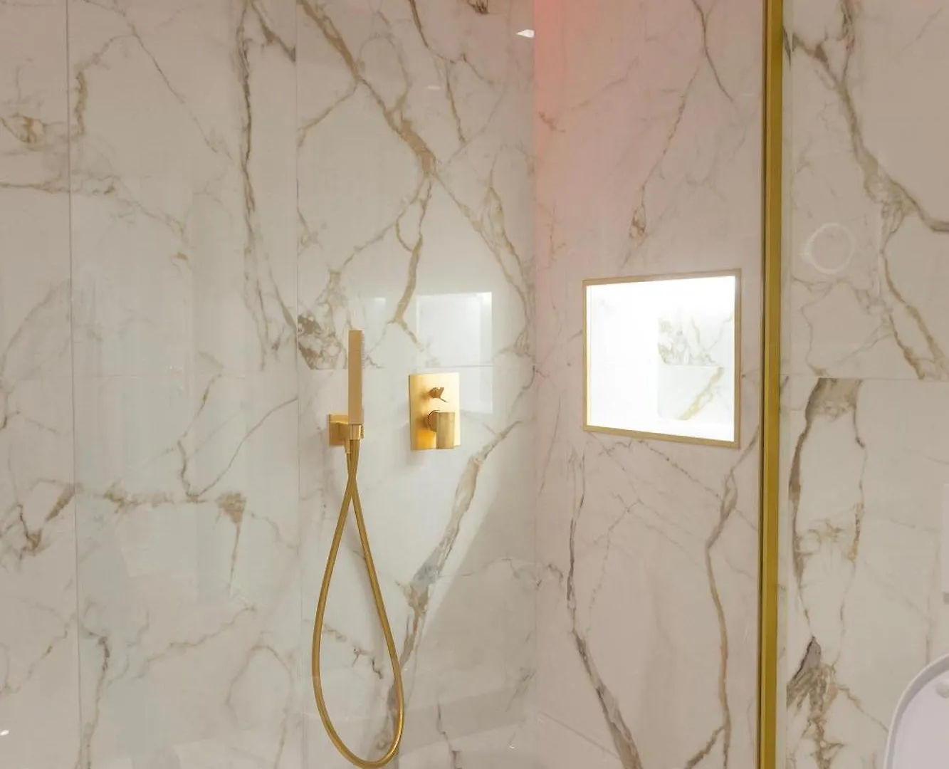 56 Orange Street Luxury Accommodation روما 0*,