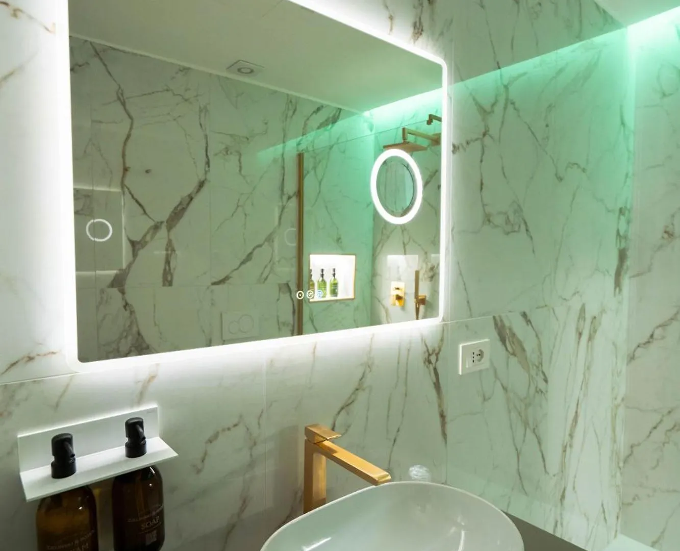 56 Orange Street Luxury Accommodation روما إيطاليا