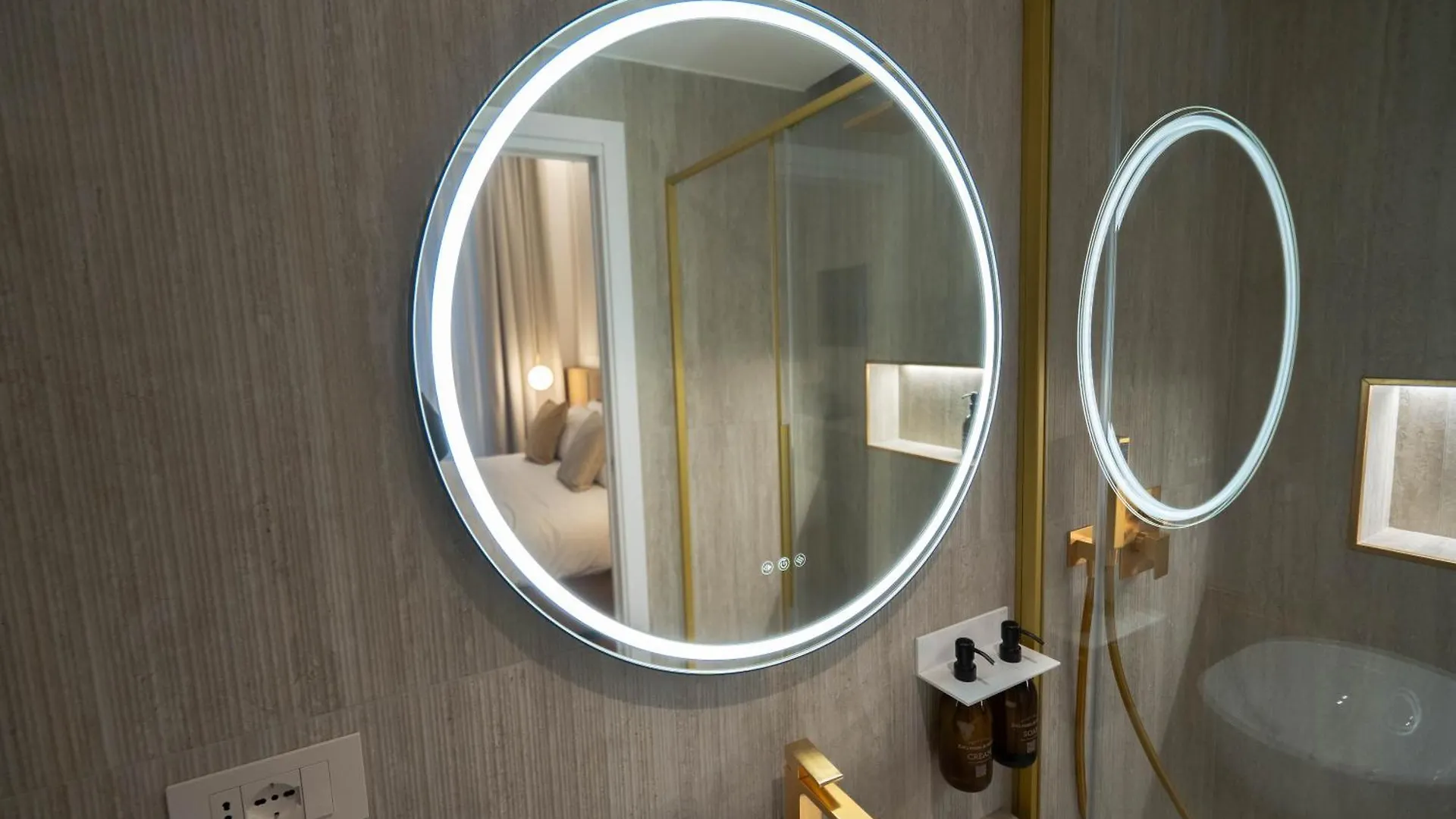 بيت ضيافة 56 Orange Street Luxury Accommodation روما إيطاليا