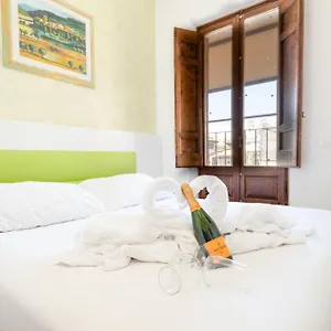 Romerooms Condotti Rome