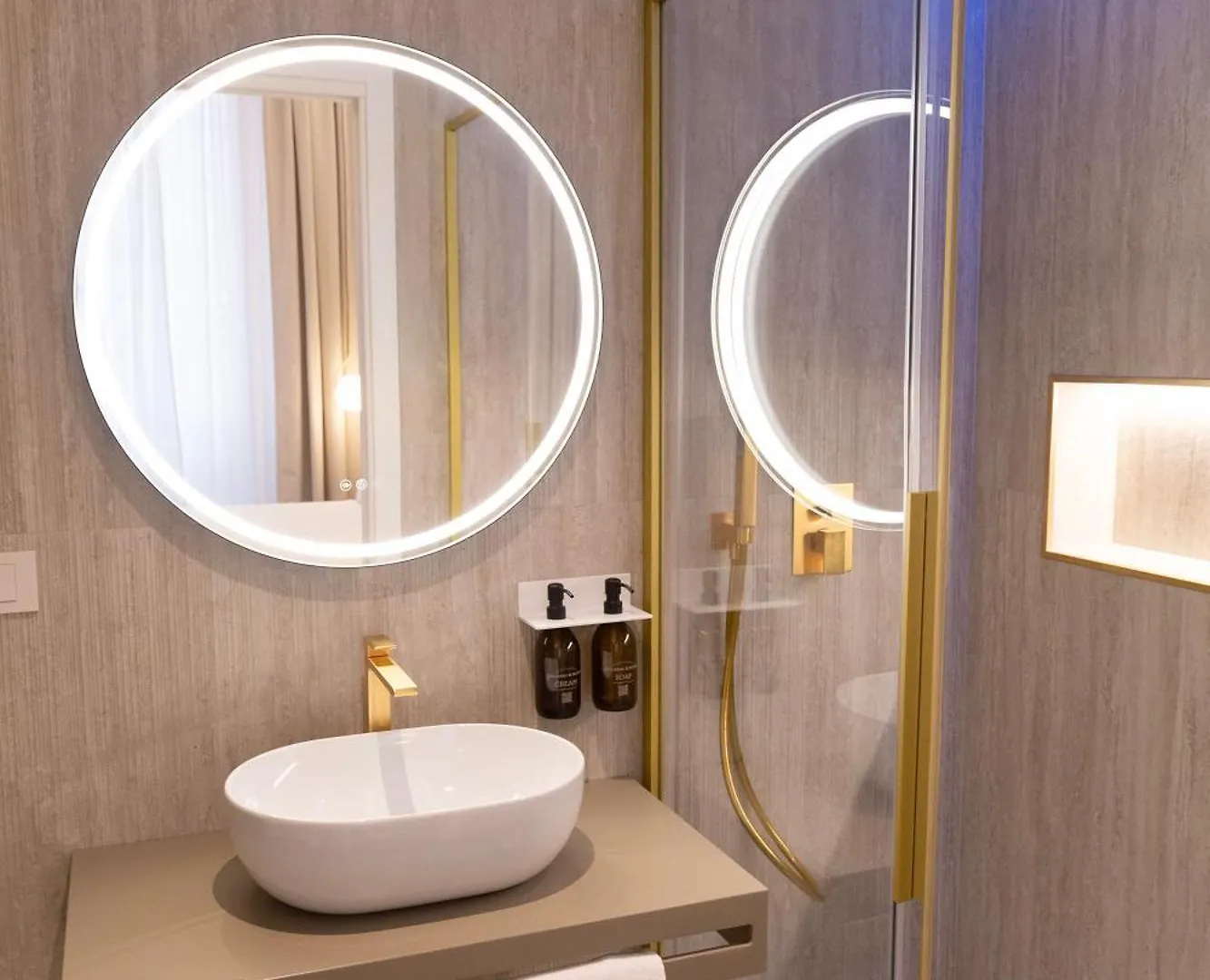 56 Orange Street Luxury Accommodation Rome Guest house