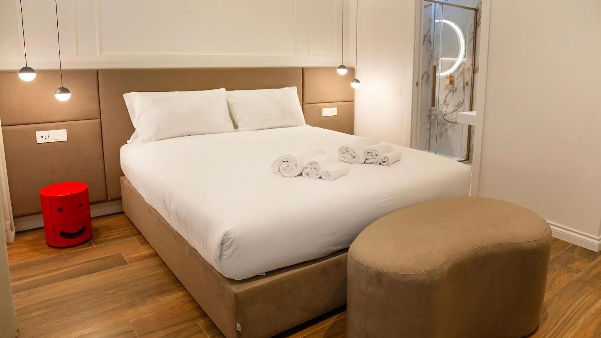 56 Orange Street Luxury Accommodation Rome Italy