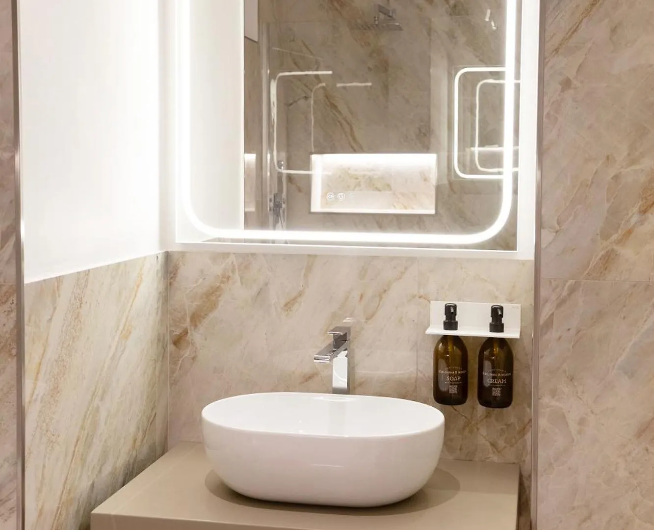 Guest house 56 Orange Street Luxury Accommodation Rome Italy