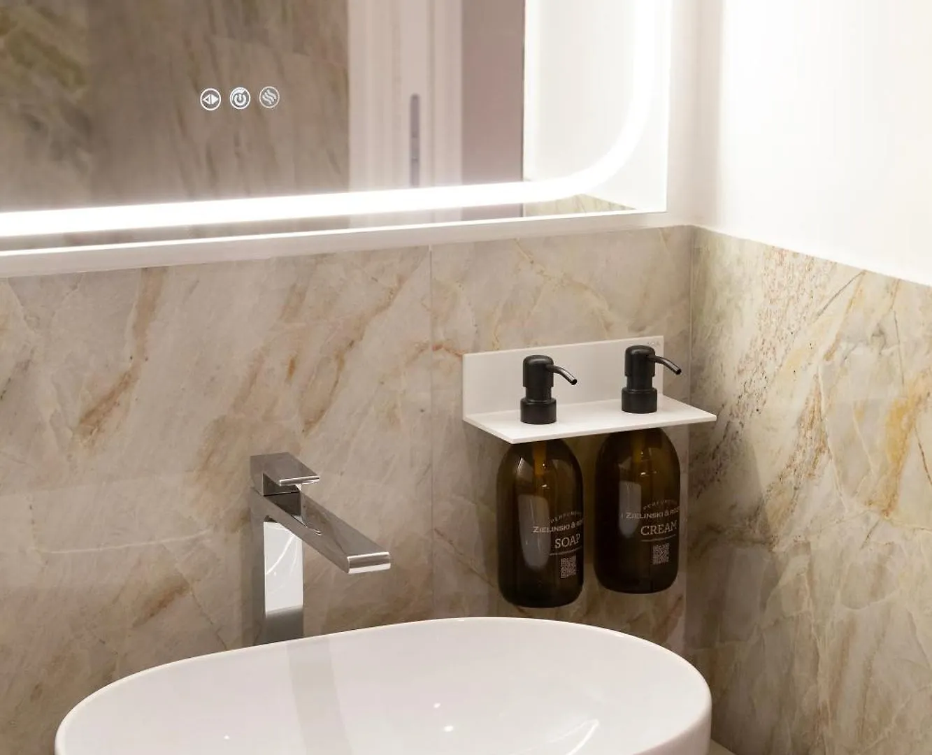 56 Orange Street Luxury Accommodation Rome Italy
