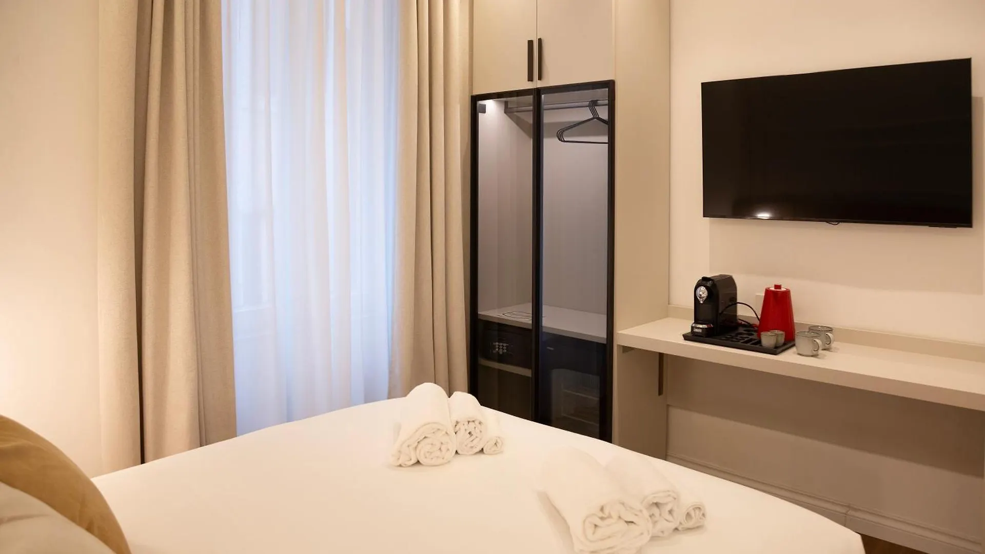 56 Orange Street Luxury Accommodation Rome