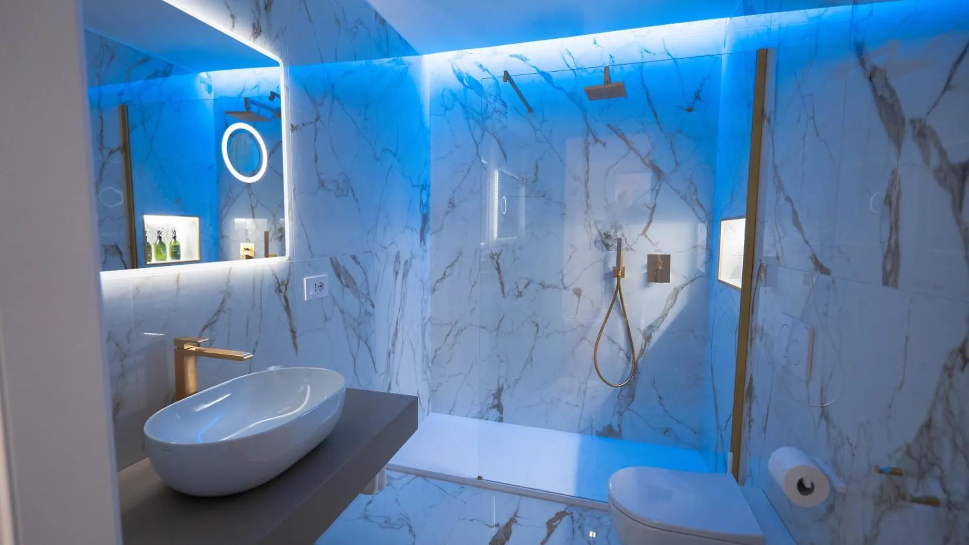 56 Orange Street Luxury Accommodation Rome