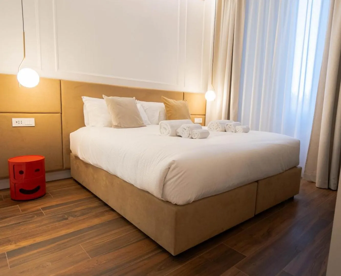 56 Orange Street Luxury Accommodation Rome