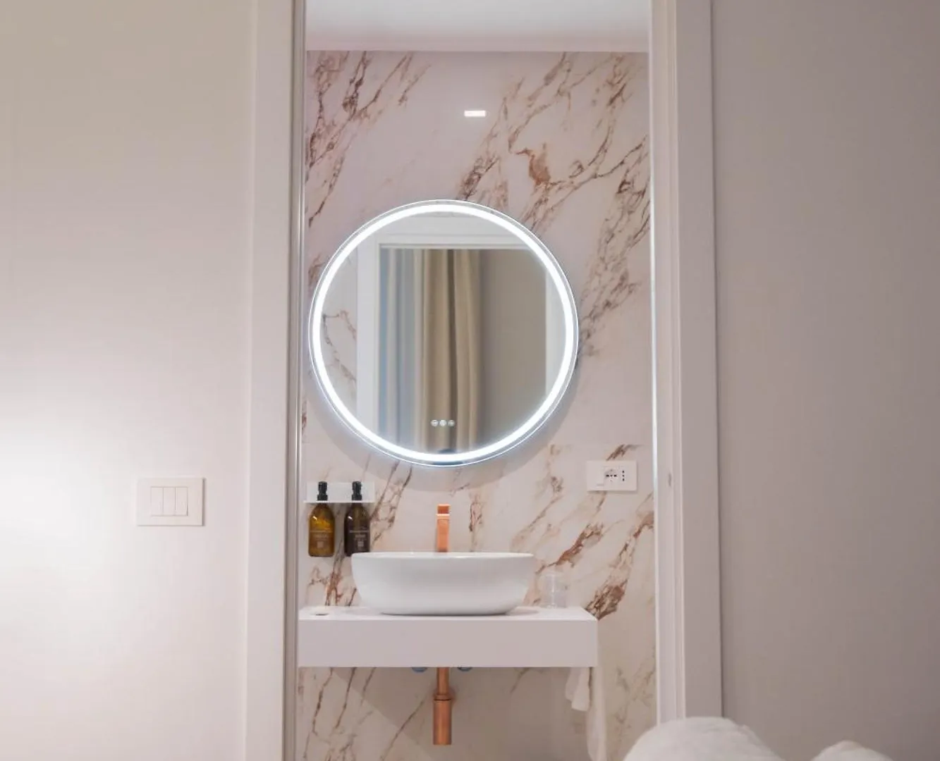 56 Orange Street Luxury Accommodation Rome Guest house